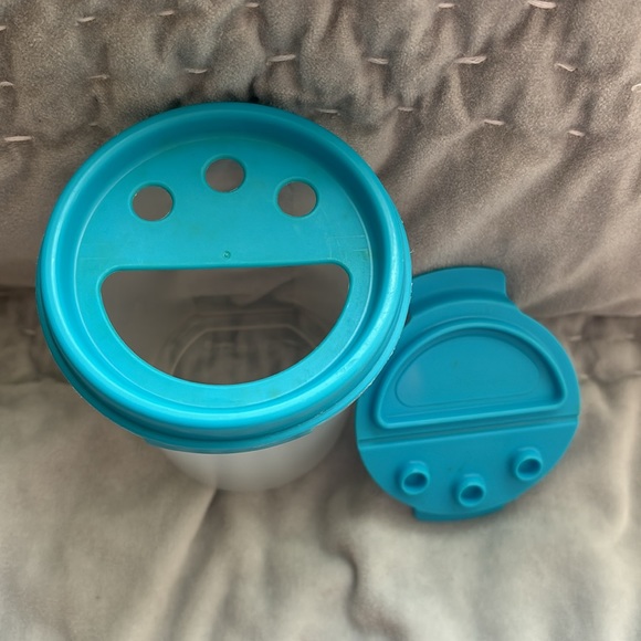 Tupperware Round Modular Mate with shaker/pour lid Seal and store 440ml - Picture 5 of 5